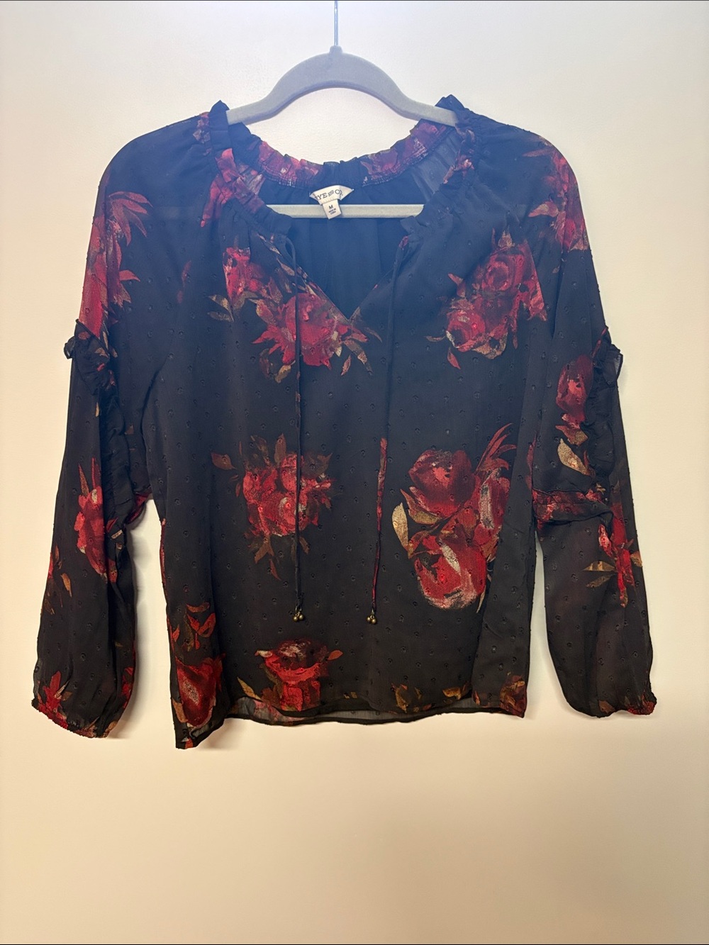 Women’s adorable FRye & Co. Black Floral Tie-Neck Blouse - Red Rose Print, M